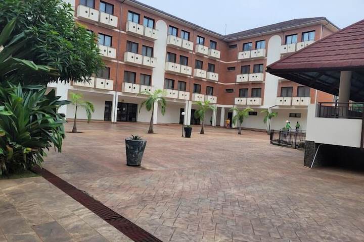 Hotel 76 of 88