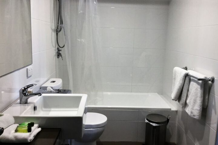Room 18 of 24