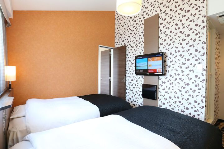 Room 16 of 147