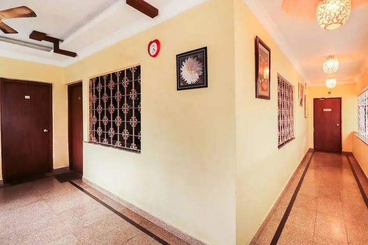 Room 9 of 13