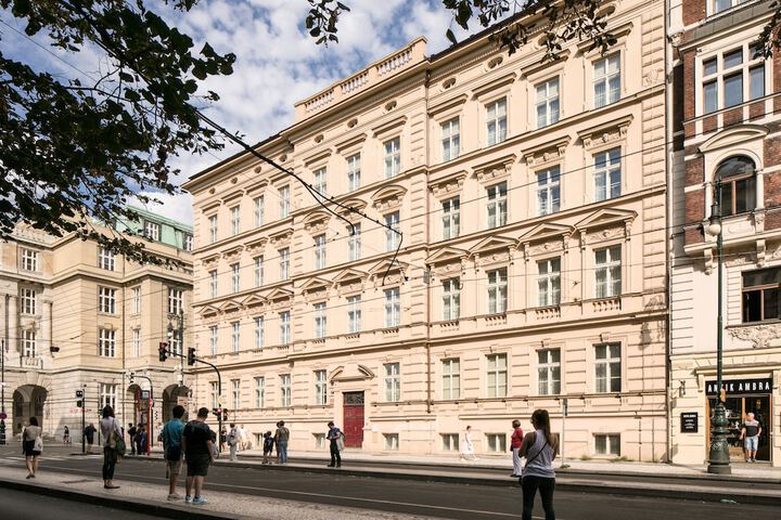Hotel 76 of 77