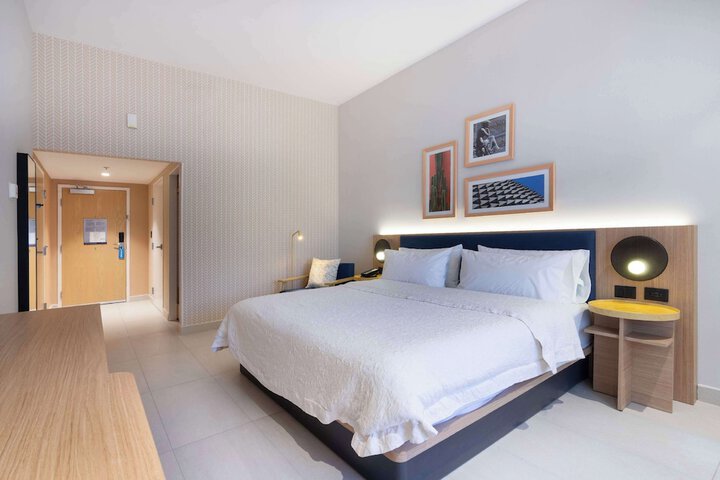 Room 46 of 129