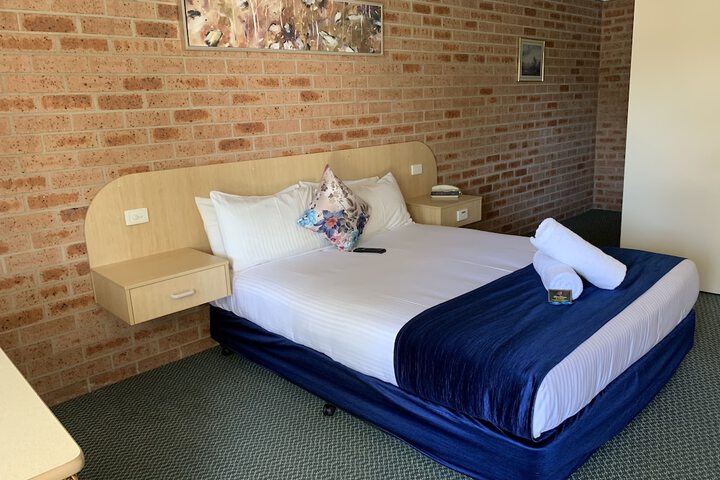 Room 44 of 68