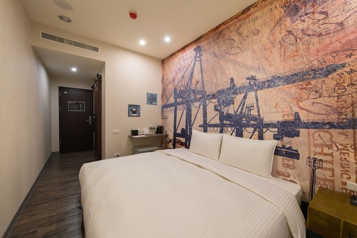 Room 52 of 98