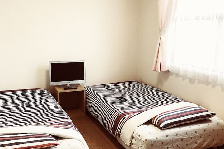 Room 3 of 18