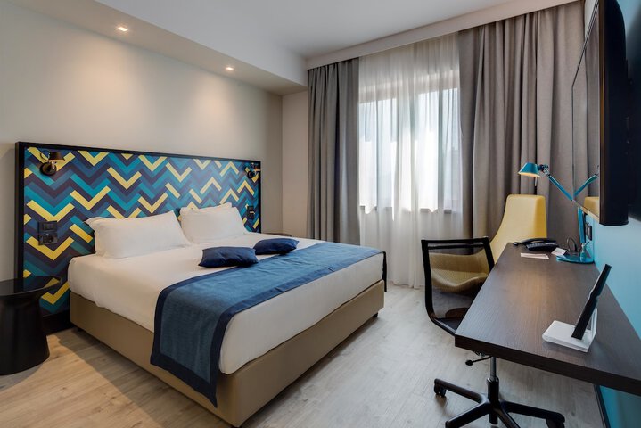 Room 19 of 65
