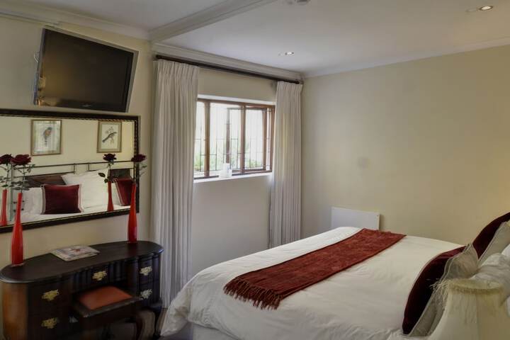 Room 12 of 110