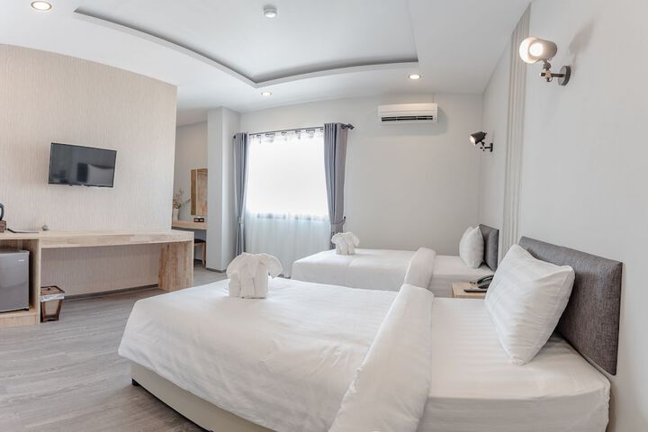 Room 33 of 54