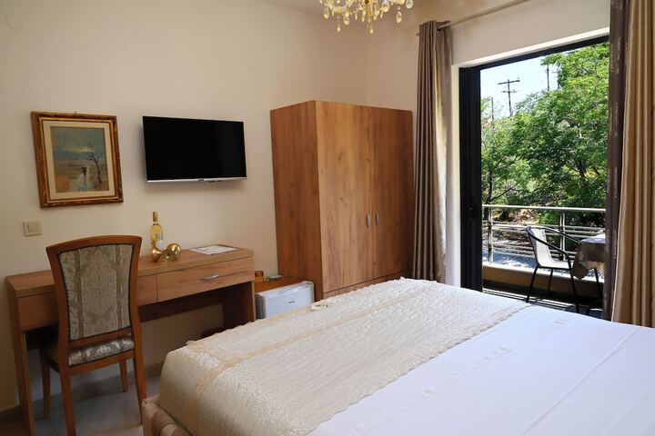 Room 15 of 89