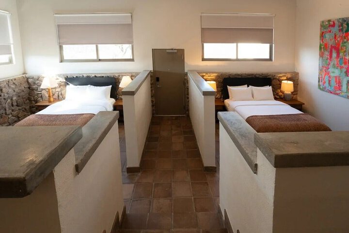 Room 6 of 43