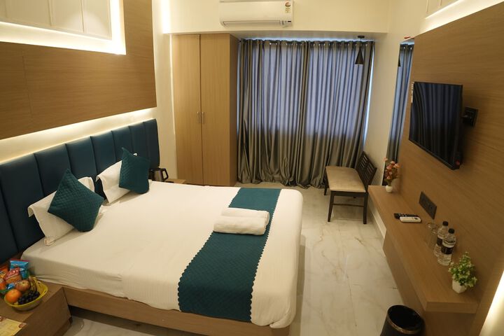 Room 30 of 54