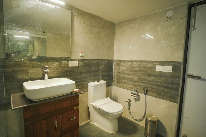 Room 21 of 29