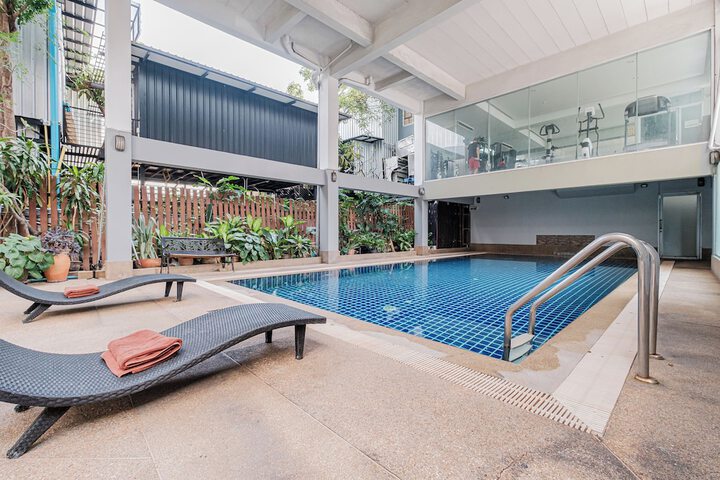 Pool 156 of 186