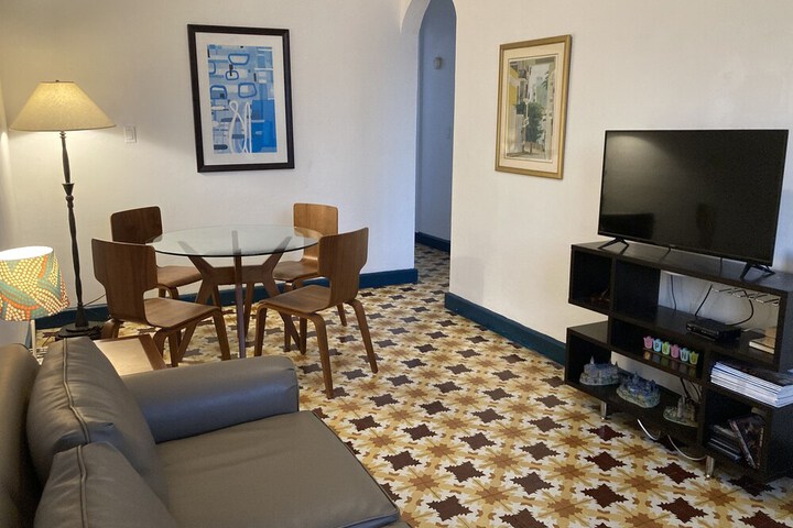 Room 5 of 10