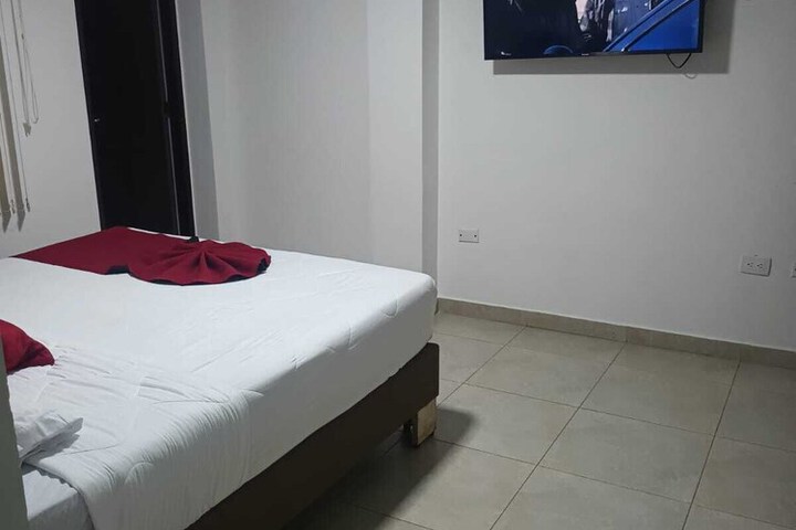 Room 16 of 33