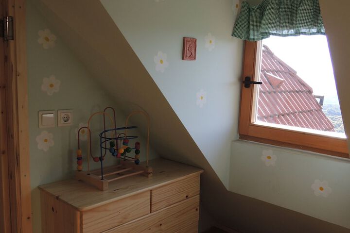 Room 8 of 16