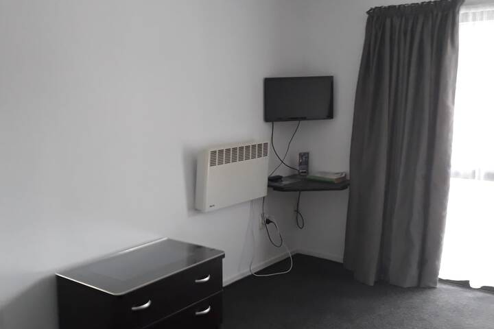 Room 5 of 26