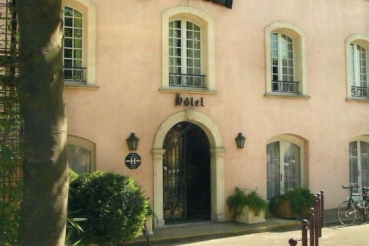 Hôtel les Echevins in Tarascon