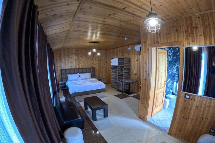Room 42 of 139