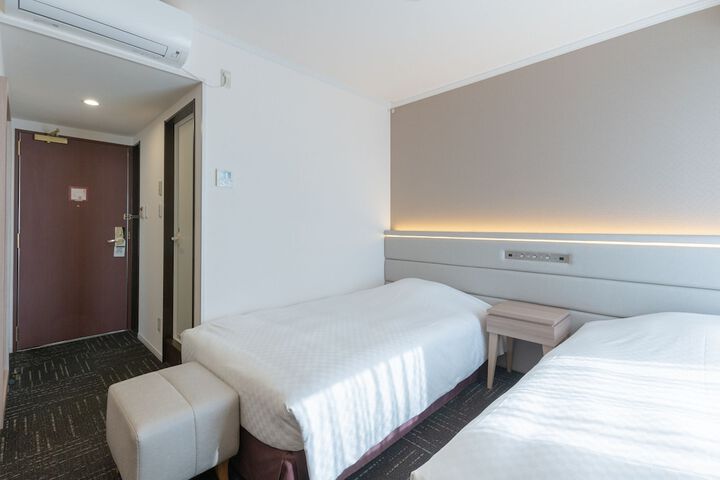 Room 21 of 44