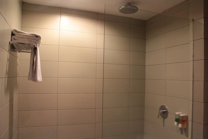 Room 46 of 81