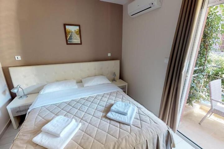 Room 8 of 63