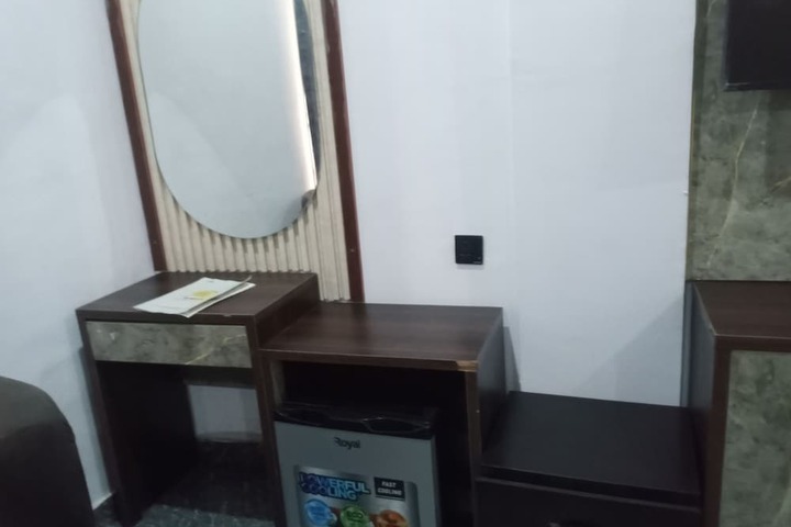 Room 59 of 104