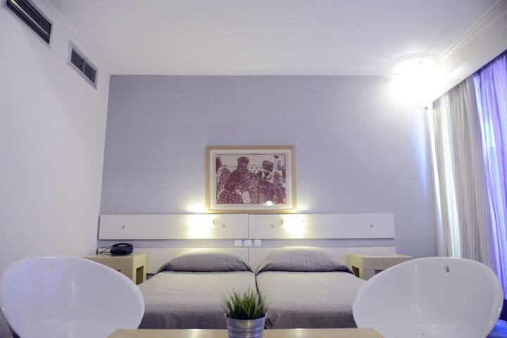 Room 8 of 53