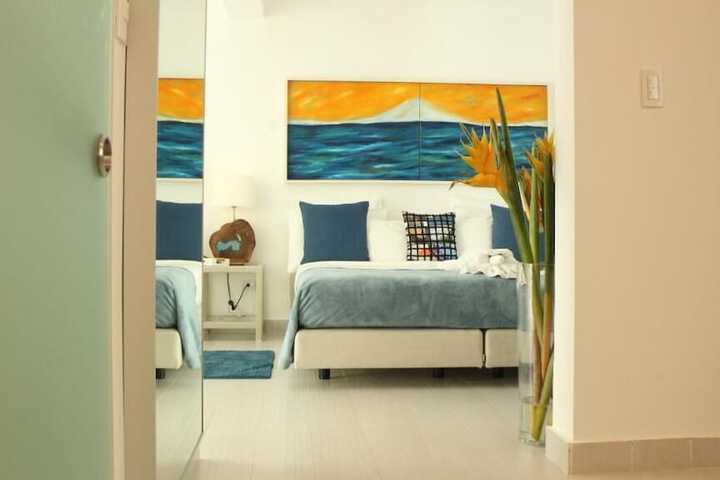Room 5 of 136