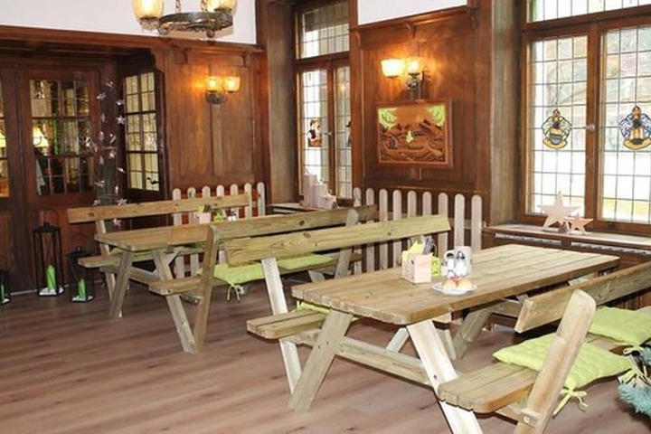 Dining Photos