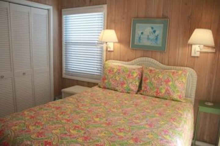 Room 11 of 35