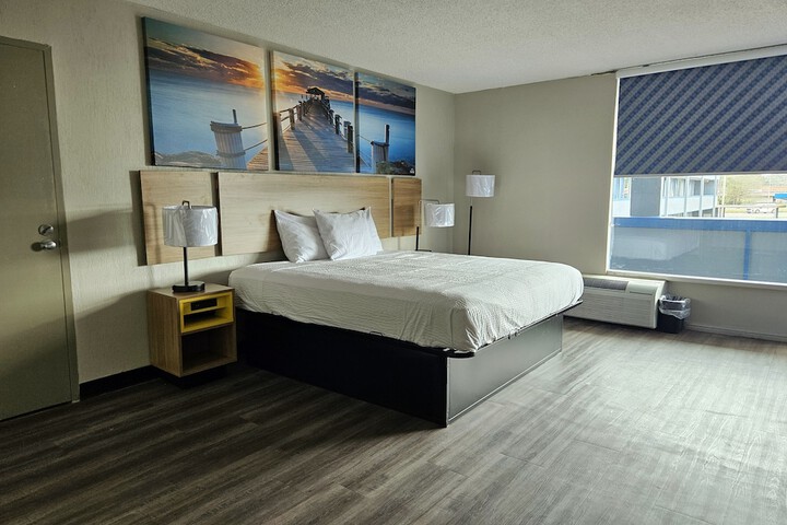 1 King Bed (27 of 31)