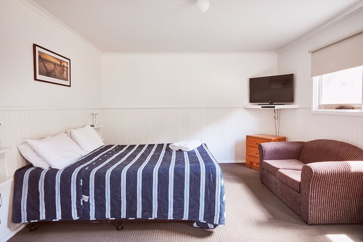 Room 16 of 74