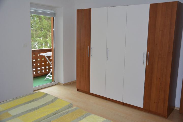 Room 15 of 32