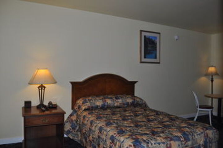 Room 12 of 19