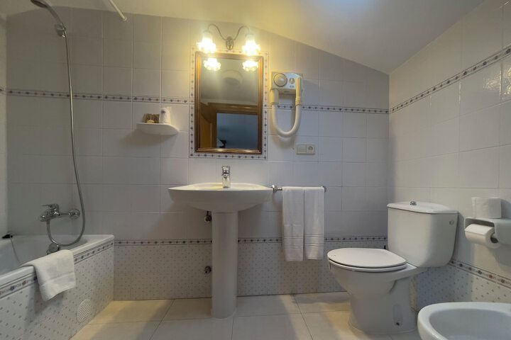 Room 14 of 24
