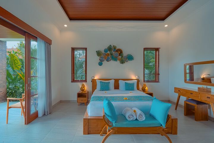 Room 8 of 28