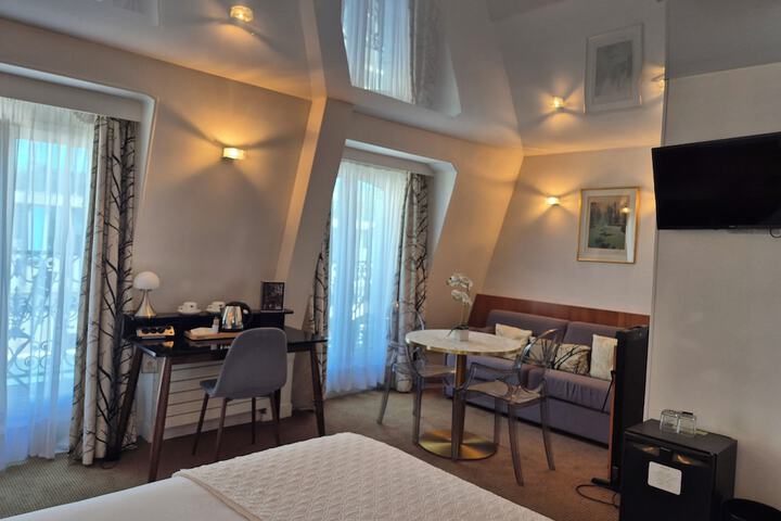 Room 49 of 92