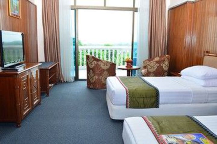 Room 14 of 30