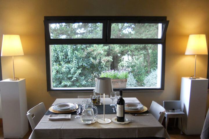 Dining 2 of 2