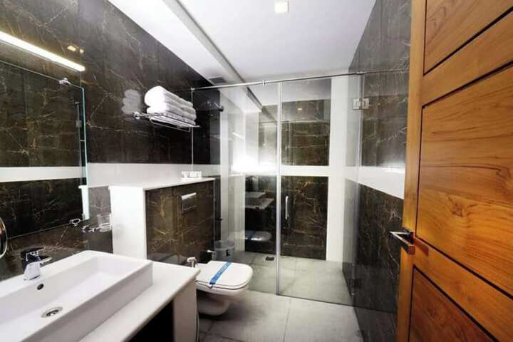 Room 14 of 19