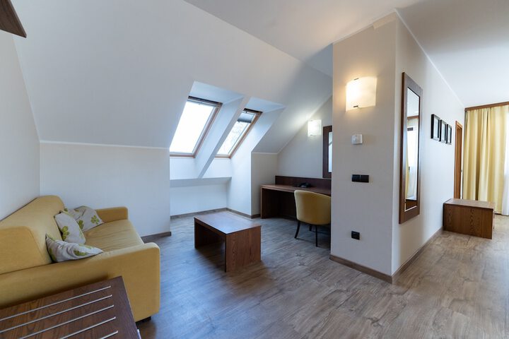 Room 25 of 138