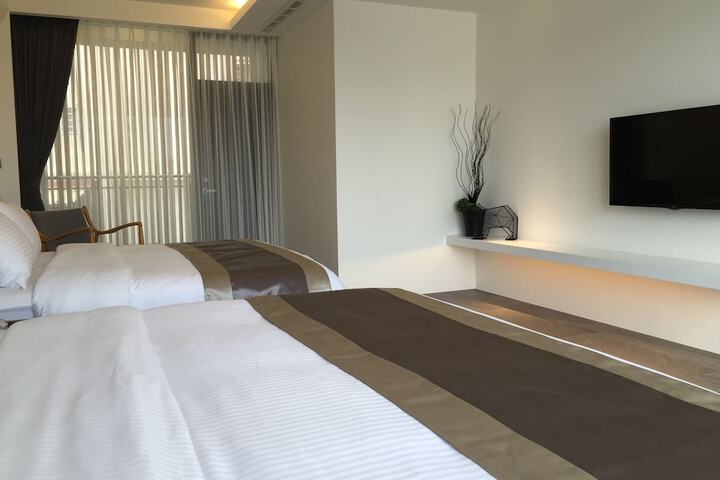 Room 8 of 45