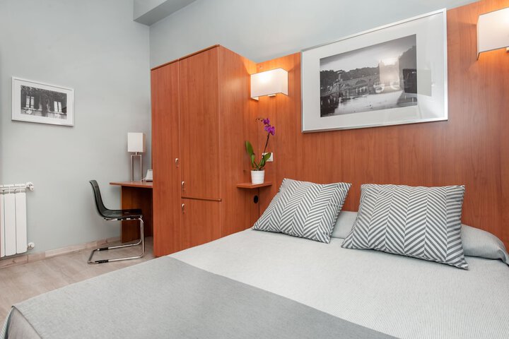 Room 7 of 19