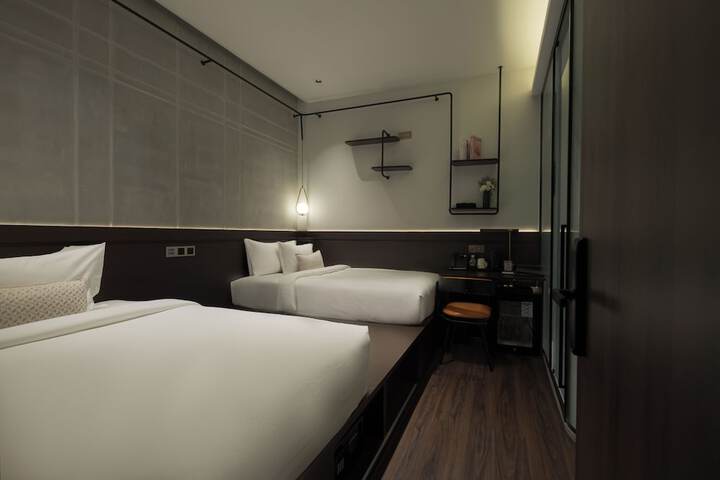 Room 20 of 44