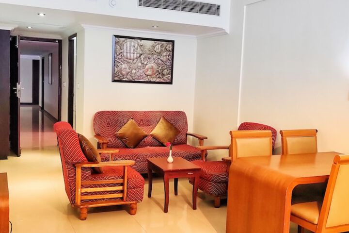 Room 9 of 25
