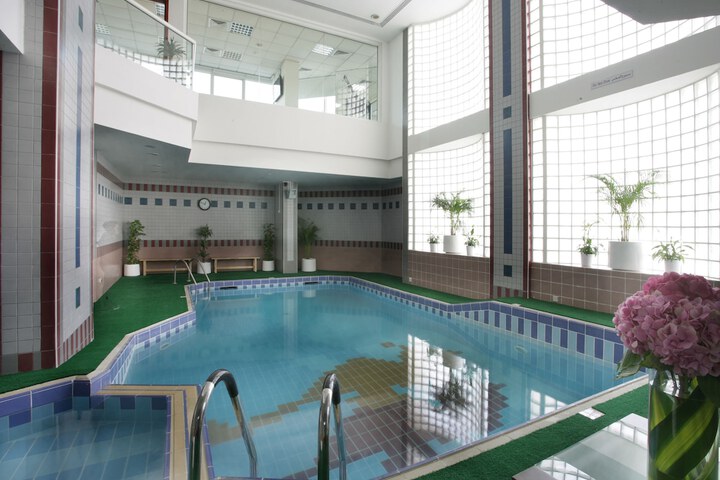 Pool 39 of 96