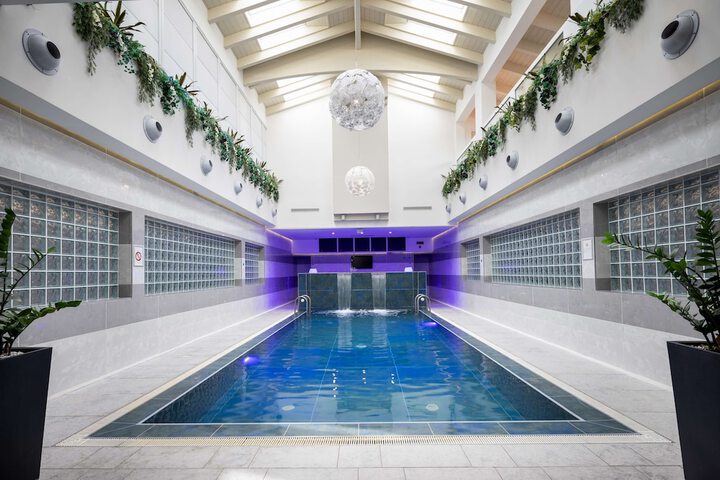 Pool 60 of 100