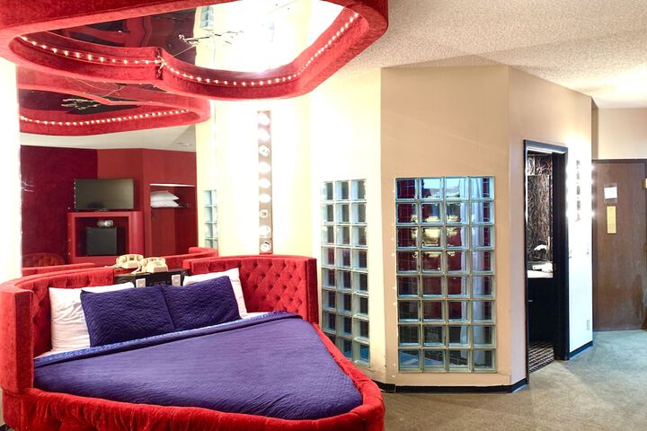 Room 147 of 293