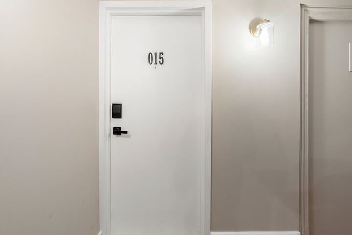 Room 42 of 83